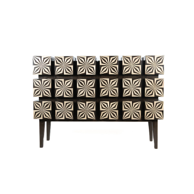 Aparador francés con marquetería bicolor en negro y beige con decoración geométrica, s.XX.