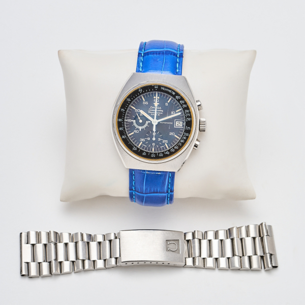 OMEGA &laquo;Speedmaster Profesional Mark IV&raquo; Reloj cron&oacute;grafo de pulsera para caballero, c. 1977.