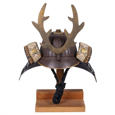 Kabuto Edo (casco samurai), tipo SUJI-BACHI. Periodo Edo (1603-1.868).