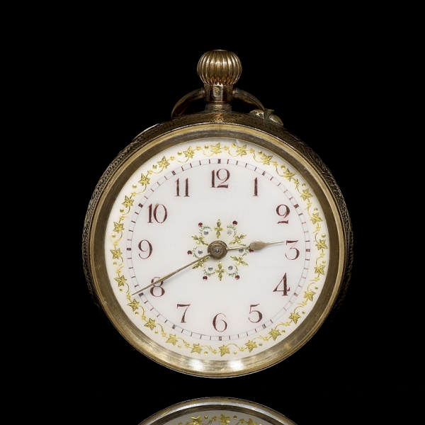 Reloj pequeño de bolsillo de oro amarillo 14K. 