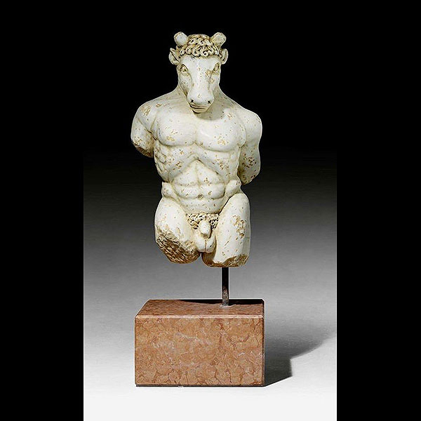 IMPORTANTE ESCULTURA DE MÁRMOL DEL MINOTAURO, siglo XVII Estilo barroco, Italia. 