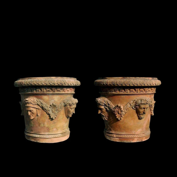 Pareja excepcional de jarrones toscanos &quot;Dei 4 Poeti&quot; de 86 cm de diámetro en terracota, siglos XIX y XX. Hechos a mano.