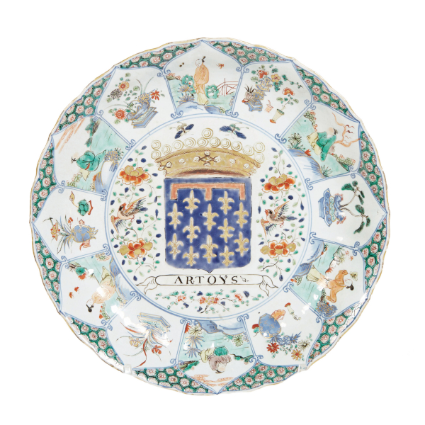 Plato en porcelana china Familia Verde de la serie «provincias» para la exportación por la Compañía Británica de las Indias Orientales, período Kangxi, c.1700.