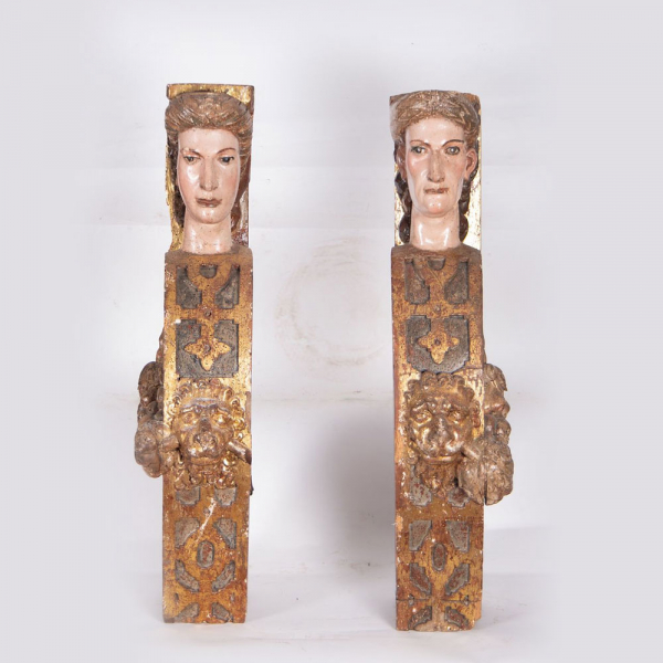 Pareja de m&eacute;nsulas en forma de cari&aacute;tides, escuela espa&ntilde;ola del siglo XVI.