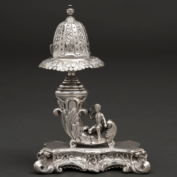 Candelero en plata española y punzonada de finales del siglo XIX-XX