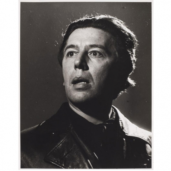 Man Ray. "Retrato de André Bretón (1977)". Fotografía.  