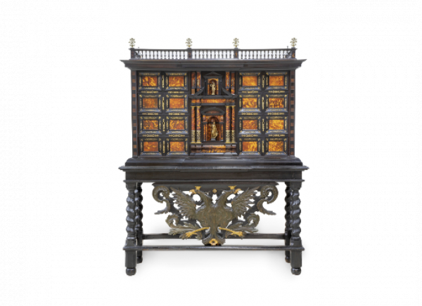 Papelera de frente arquitectónico en madera de palisandro, Trabajo mallorquín, S. XVII. 