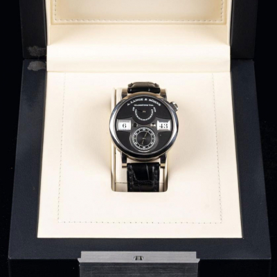Reloj A. Lange &amp; Söhne Zeitwerk, para caballero realizado en oro blanco de 18 K. Modelo: LSLS1403AD 