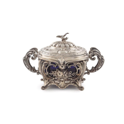 Exquisita compotera en plata francesa punzonada, ley 950 S. XIX.  