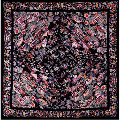 Mant&oacute;n de Manila seda negra con motivos florales y personajes S. XIX. 