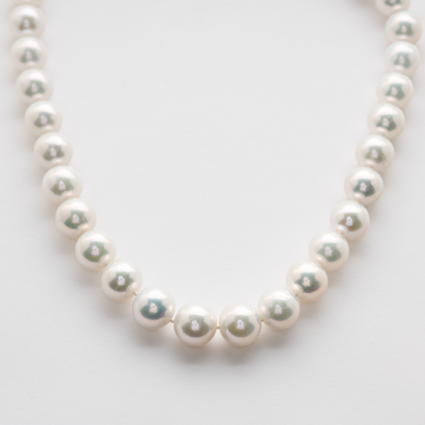 Collar de perlas cultivadas australianas en degrad&eacute; 11 &ndash; 12 mm con cierre de oro.