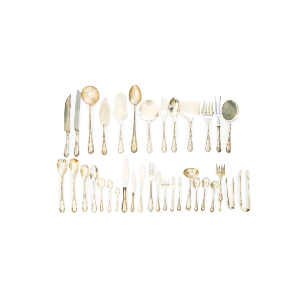 Cubertería en plata española punzonada con contrastes de la platería Senserrich, s.XX. 160 piezas.