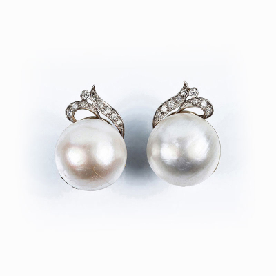 Pendientes vintage en oro blanco con perla japonesa &#039;mabe&#039; de 18,5 mm 