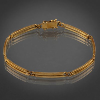 Pulsera de eslabones rectangulares c&oacute;ncavos en oro amarillo de 18 kt.