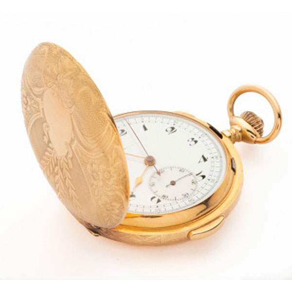 Reloj de bolsillo de 3 tapas en oro amarillo, con decoración de flores, lazos y hojas, esfera blanca esmaltada, números árabes.