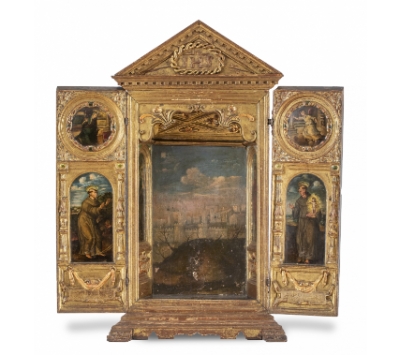 Altar portátil en madera tallada, policromada y dorada.  España, S. XVI. 