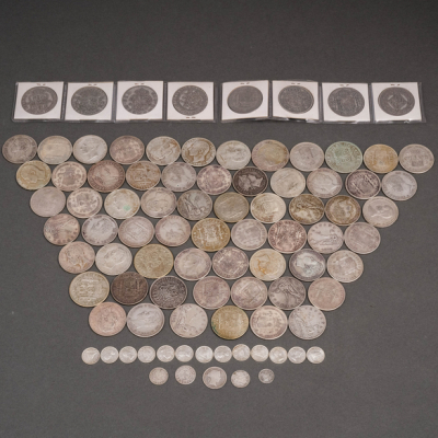 Conjunto de 71 monedas de cinco pesetas en plata de Alfonso XII, Amadeo I y Alfonso XII y 18 monedas de Elisabeth II de Canadá.