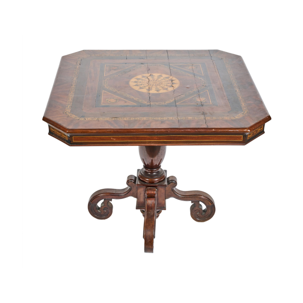Mesa abatible Carlos IV en madera de caoba y nogal con marqueterías contrastadas de motivos fitomorfos, s.XIX.