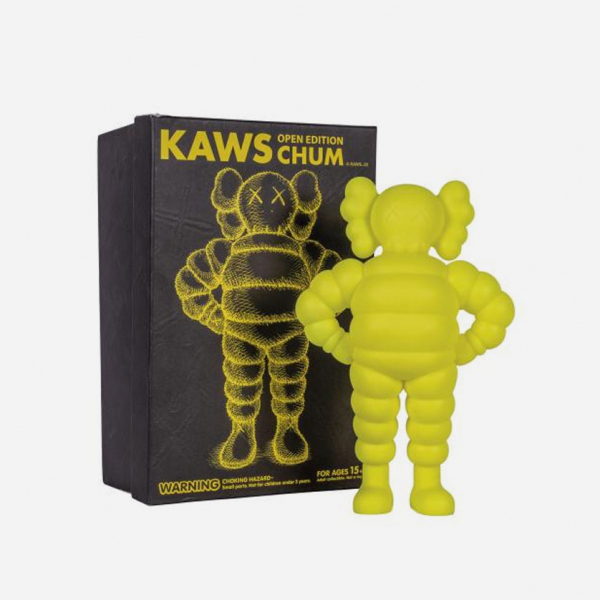 KAWS. "CHUM Open Edition (2022)". Escultura múltiple no numerada en vinilo. Editado por Medicom Toys.
