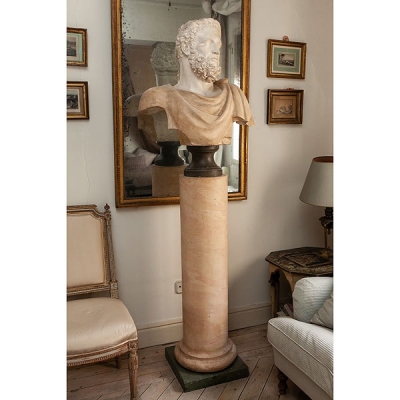Busto sobre columna italiano de estuco policromado &quot;Adriano&quot;, S.XIX
