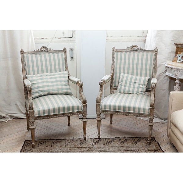 Pareja de butacas francesa lacadas estilo Luis XVI