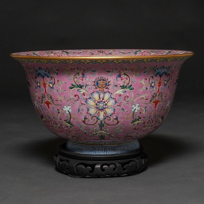 Jardinera en porcelana China familia rosa. Trabajo Chino, Siglo XX
