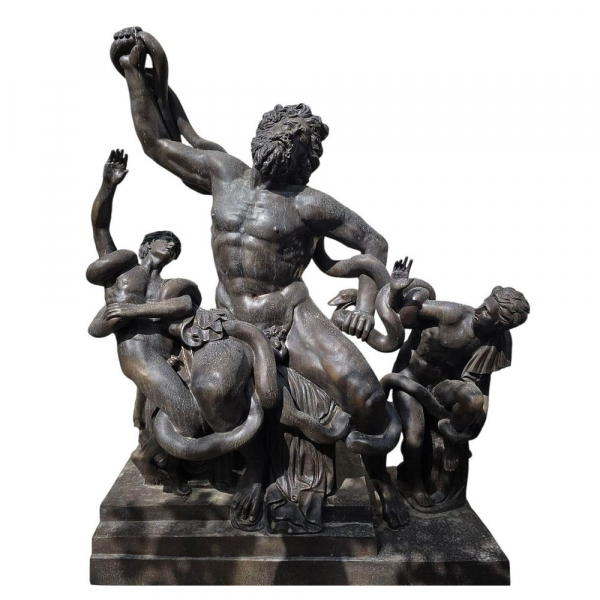 Escultura monumental de bronce de "Laocoonte", Italia, d&eacute;cada de 1950, 215 cm.