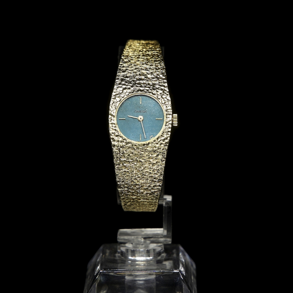 Reloj de mujer "Omega" de oro amarillo de 18k. 1969
