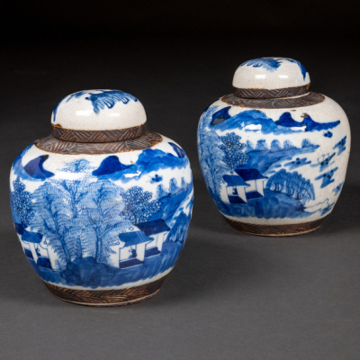 Pareja de tibores en porcelana china nanking en azul y blanco del siglo XIX