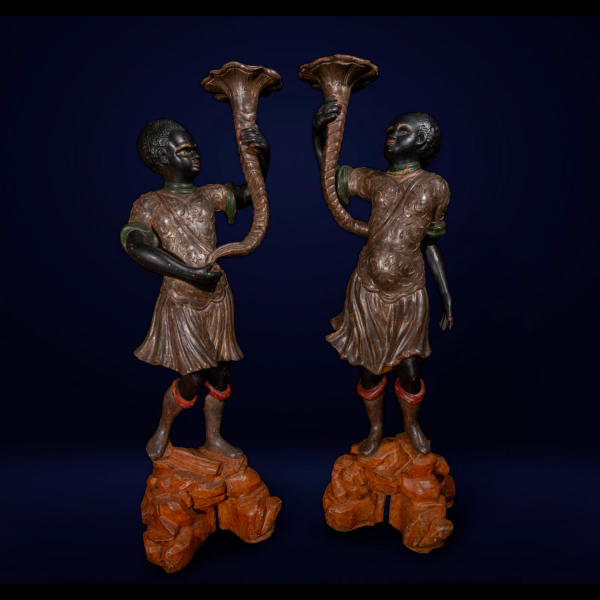 Grande e Original Pareja Torcheros de "Morettos" Venecianos de mediados del siglo XIX.