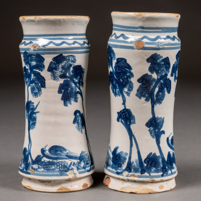 Pareja de albarelos en cerámica de teruel. Siglo XVIII