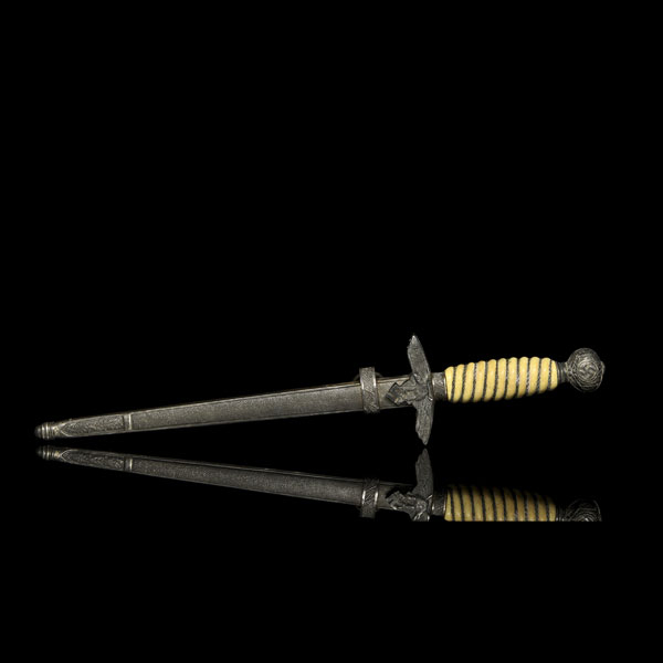 Daga de oficial de la Luftwaffe. Con marca del fabricante Paul Weyersberg &amp; Co Berlin.