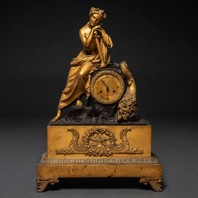 &quot;Rousselle a Paris&quot; Reloj de sobremesa francés época Imperio. Trabajo Francés, Siglo XIX. 