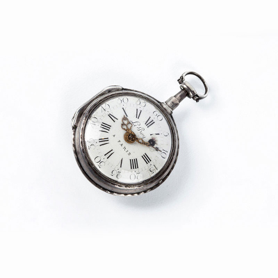 Reloj catalino tipo lepine, LE ROY, &#039;À Paris&#039;, nº 3404. Caja 43 mm de plata contrastada. Movimiento con remontaje a llave.