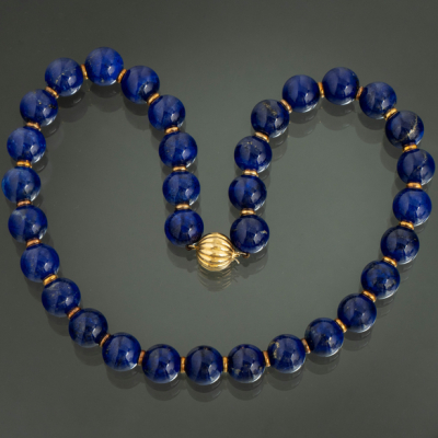 Collar de bolas de piedra lapislázuli y separadores en oro amarillo de 18kt.