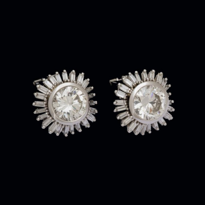 Pendientes de oro blanco de 18 K. con diamantes de 3,05 y 3,02 cts. 
