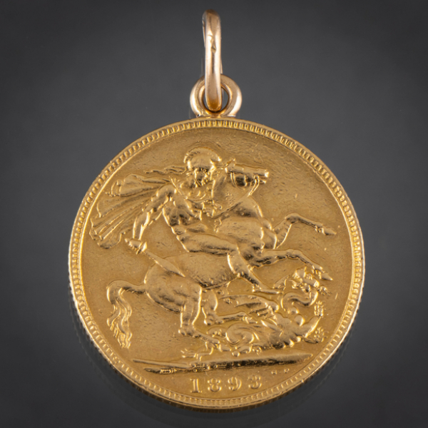 Colgante en forma de moneda de la Reina Victoria de Inglaterra del año 1893.