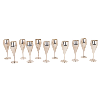Juego de once copas de champagne en plata espa&ntilde;ola punzonada, s.XX 