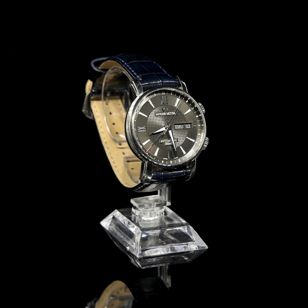 Reloj de caballero "Wyler Vetta" modelo Réveil Automatic.   Reloj de edición limitada con numeración 230/284 