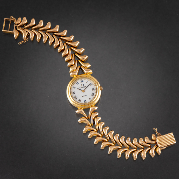 Omega, Reloj de dama en oro amarillo de 18 kt.
