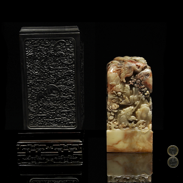Gran sello de Shoushan "Bestias", con caja de madera, dinastía Qing.