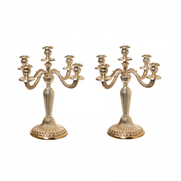 Pareja de candelabros de cinco luces en plata española punzonada 916, s.XX.