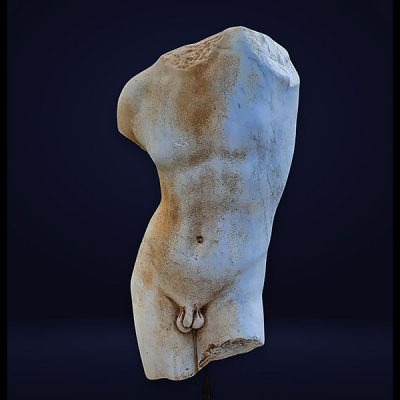 Torso Romano en mármol de Carrara, Italia, siglo XIX.