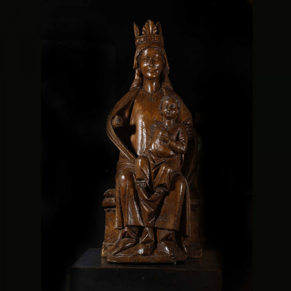 Monumental "Virgen Sedes Sapientae" Hispano Flamenca Gótica del siglo XIII - XIV en madera natural en su color.