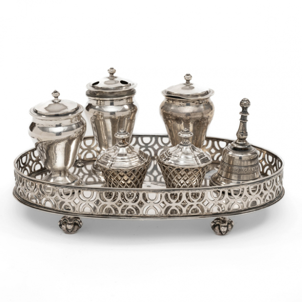 Escribanía en plata española y punzonada del siglo XIX