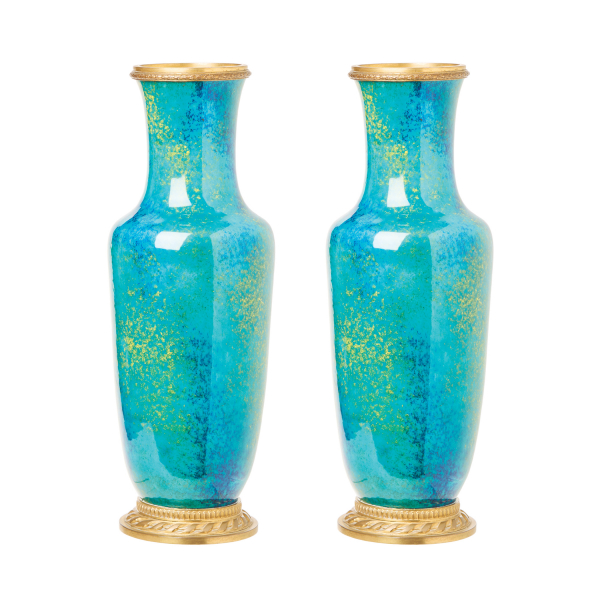 Atribuido a Paul Milet (1870-1950) para Sèvres.  Pareja jarrones en porcelana francesa esmaltada y vidriada en tonalidad azul y amarilla, primera mitad del s.XX.