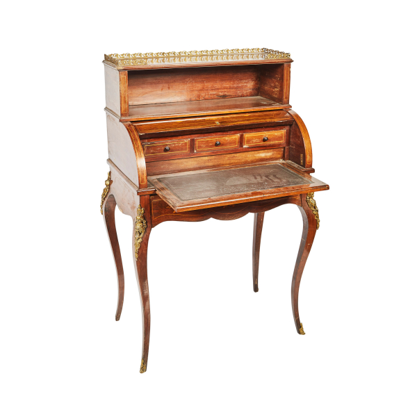 Escritorio francés en madera de caoba con marqueterías y fileteados en boj, fles. del s.XIX.