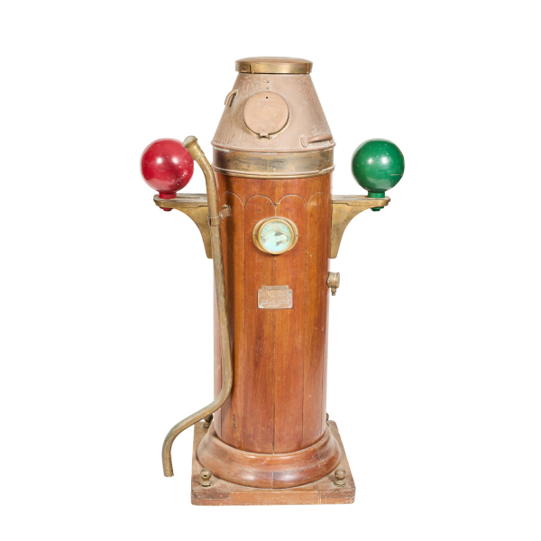 Bitácora inglesa de barco en madera barnizada y latón dorado de la manufactura Sestrel de Henry Browne & son, ppios. del s.XX.