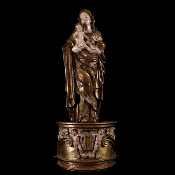 Espectacular gran "Virgen con Ni&ntilde;o" en madera de talla, escuela Romanista del siglo XVI. 