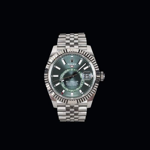 Reloj de pulsera para caballero ROLEX, modelo Oyster Perpetual Sky-Dweller, realizado en acero.  